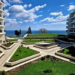 Sea View -10 Min To - Pool -garage Incl Апартамент Варна