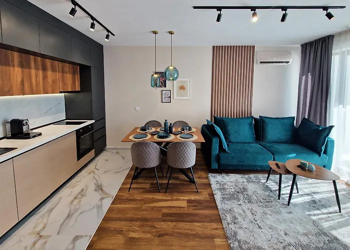 Apartment Sea View -10 Min To -weekend Access -garage Incl Varna