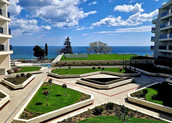 Sea View -10 Min To -weekend Access -garage Incl Apartment Varna