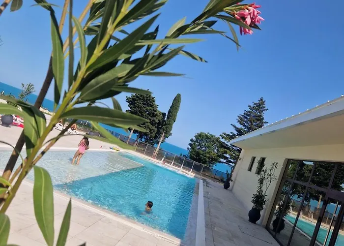 Sea View -10 Min To -weekend Access -garage Incl Apartment Varna