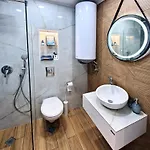 Apartment Sea View -10 Min To - Pool -garage Incl *