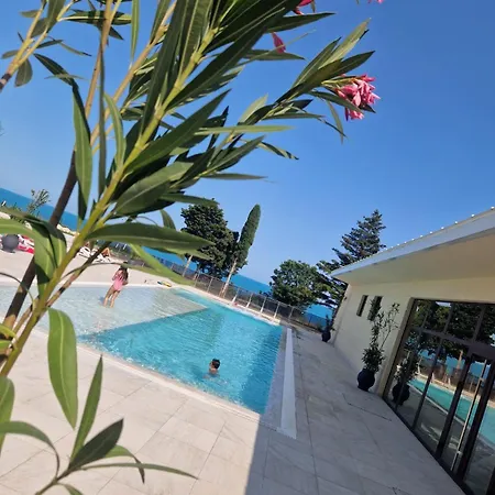 Sea View -10 Min To -weekend Access -fast Wi-fi Appartamento Varna