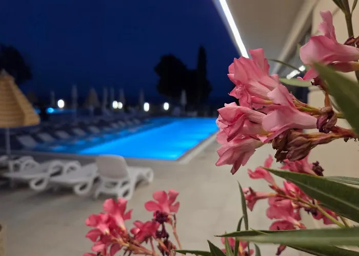 Sea View -10 Min To -weekend Access -garage Incl 公寓